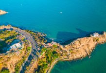 Ngồi “quán cóc” ngắm khung cảnh bình minh tuyệt đẹp trên Mũi Nghinh Phong Ngồi “quán cóc” ngắm khung cảnh bình minh tuyệt đẹp trên Mũi Nghinh Phong